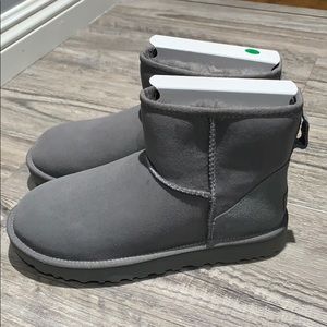 NIB UGG Grey Classic Mini Boots